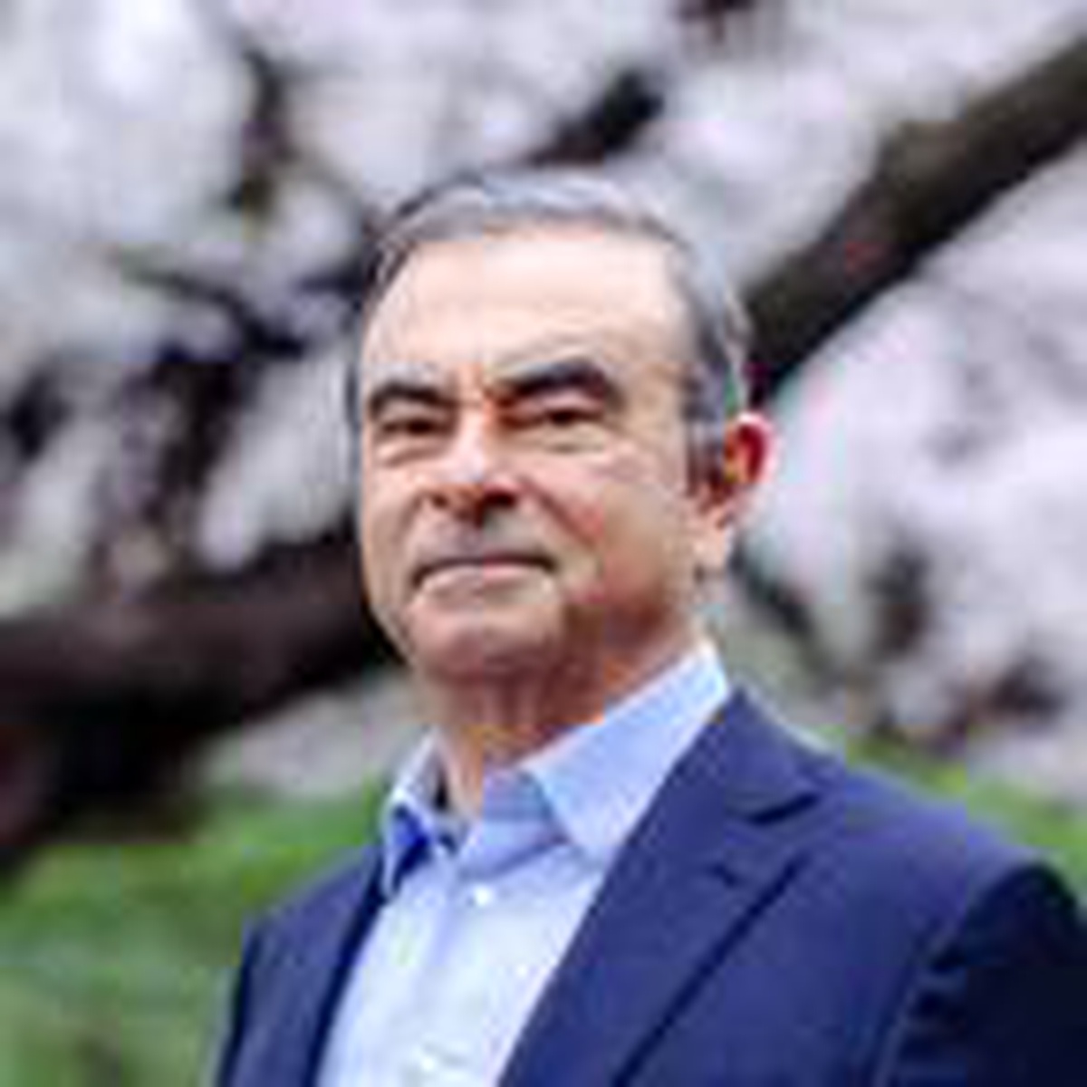 Nissan CEO\'su Ghosn\'un kaçmasına yardım ettiği iddiasıyla 2 kişi gözaltına alındı