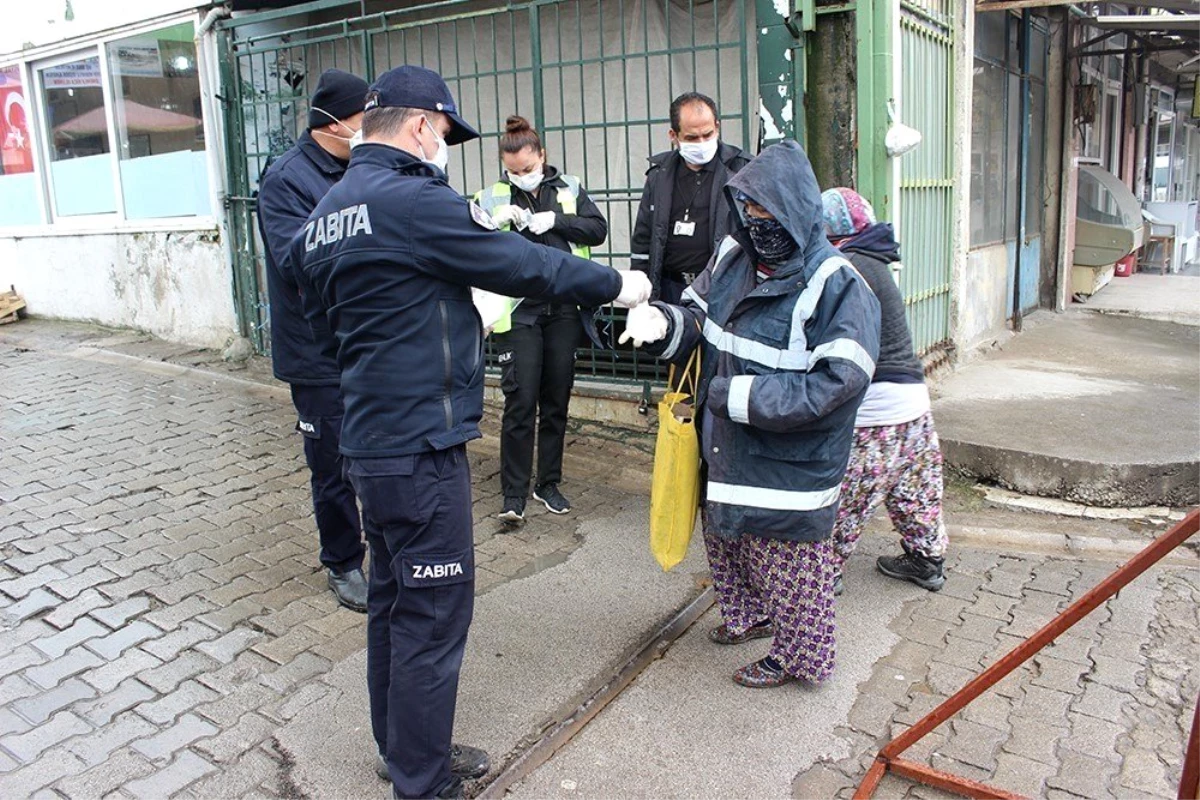 Burhaniye\'de belediye çalışanlarına moral ve motivasyon primi