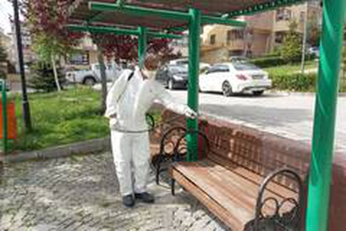 Çankaya parklarına ilaçlı dezenfekte