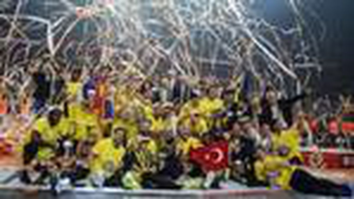 Fenerbahçe\'den kupa paylaşımı! Galatasaray...