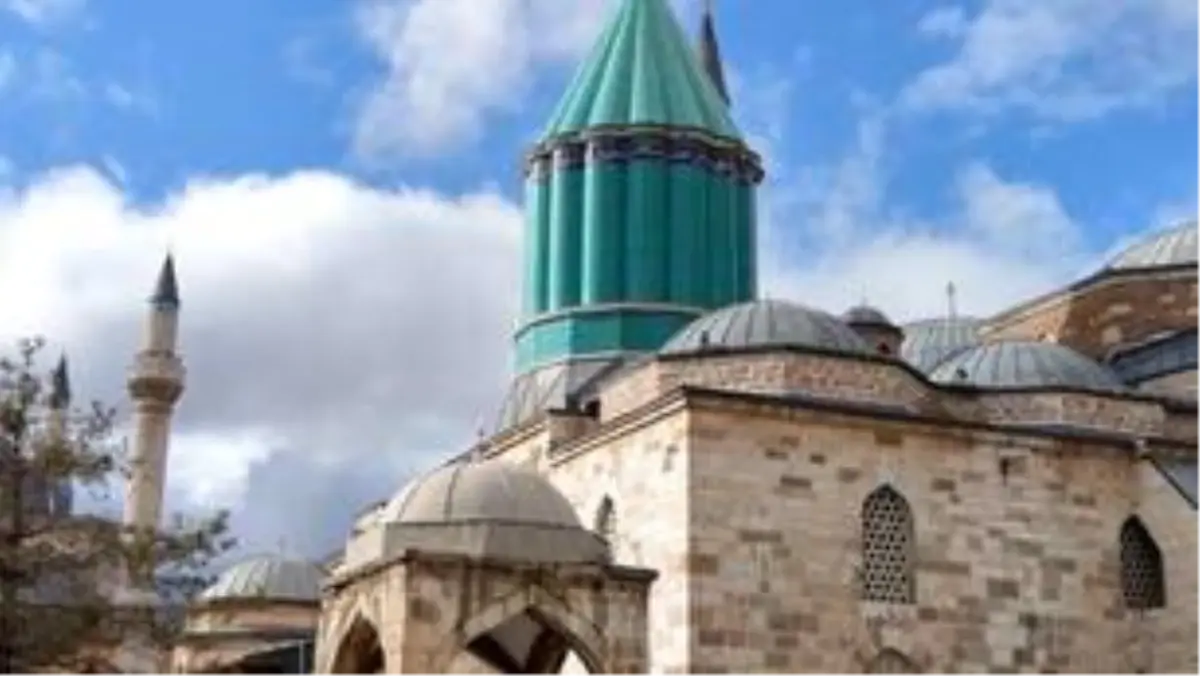 Mevlana\'nın dergahında koronavirüs sessizliği