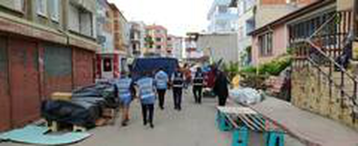Pazar tezgahlarında 3 metre mesafe ayarı