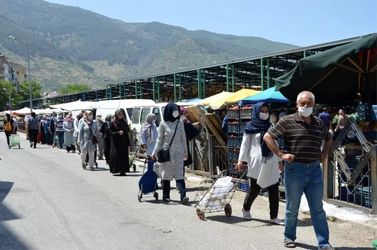 Tuhafiye tezgahları boş kaldı