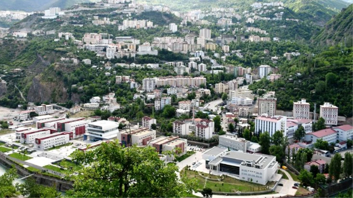 Bir aydır vakanın görülmediği Artvin\'de, 4 kişinin koronavirüs testi pozitif çıktı