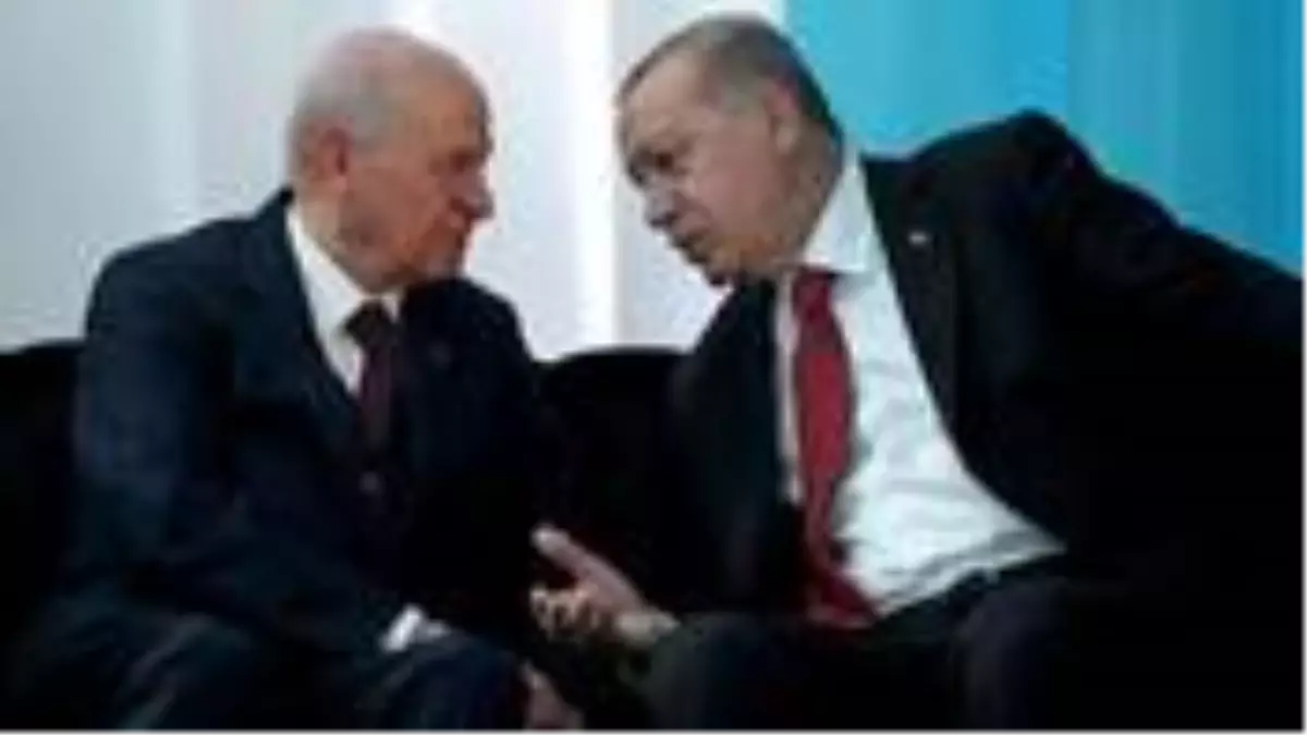 Bahçeli\'nin "Vekil transferi yasaklansın" çağrısına AK Parti\'den iki farklı yanıt geldi