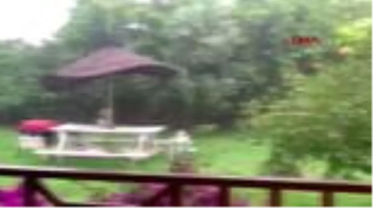 ANTALYA Sağanak yağış ve dolu Döşemealtı\'nı vurdu