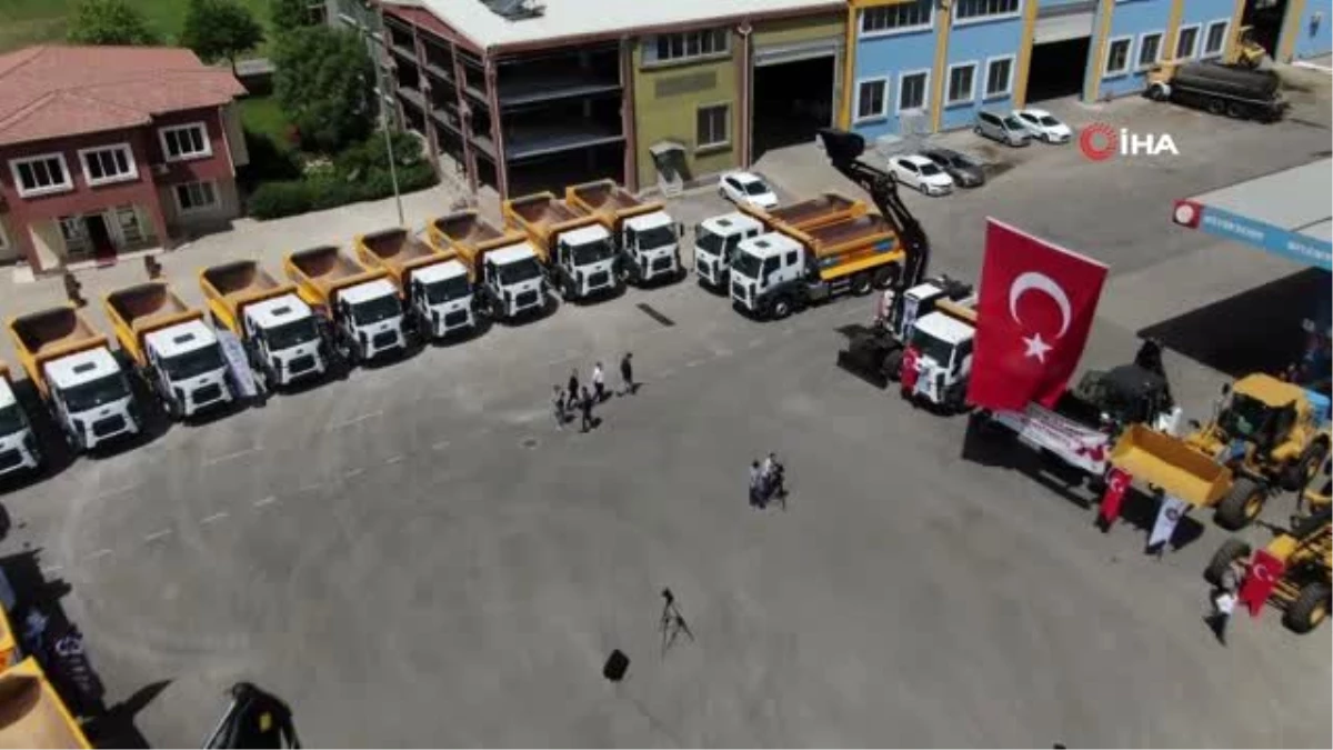 Büyükşehir Belediyesi, Diyarbakır\'a hizmet için çalışıyor