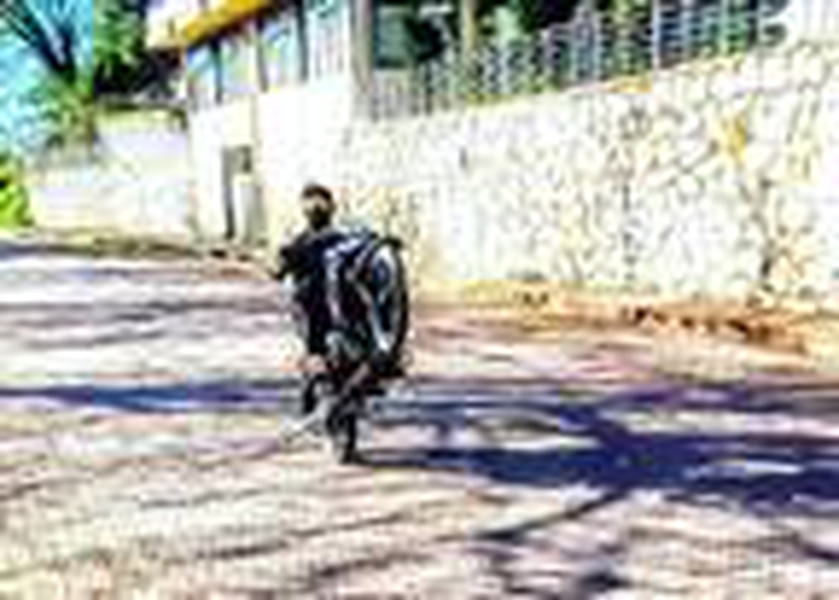 Çelik halata çarpan motosikletin sürücüsü öldü