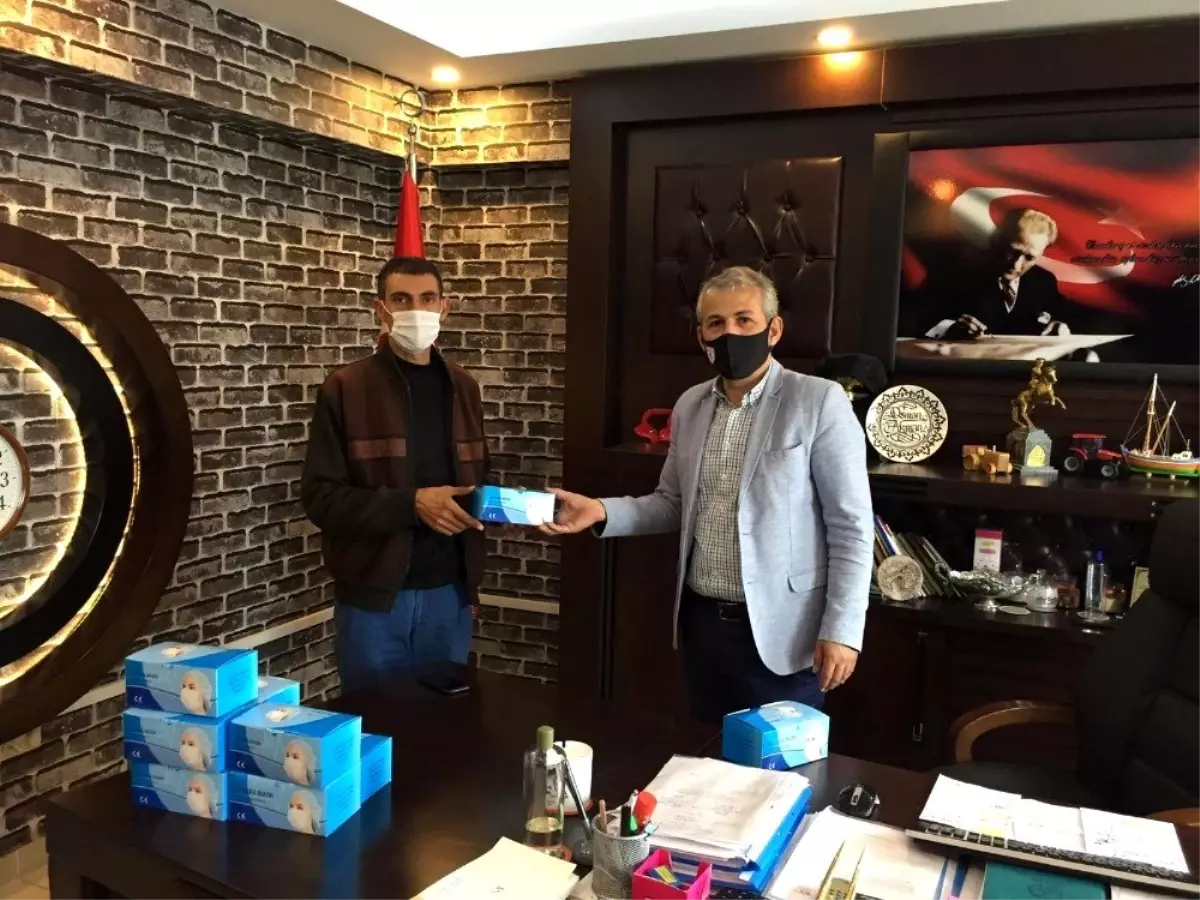 Mevsimlik işçilere maske dağıtımı