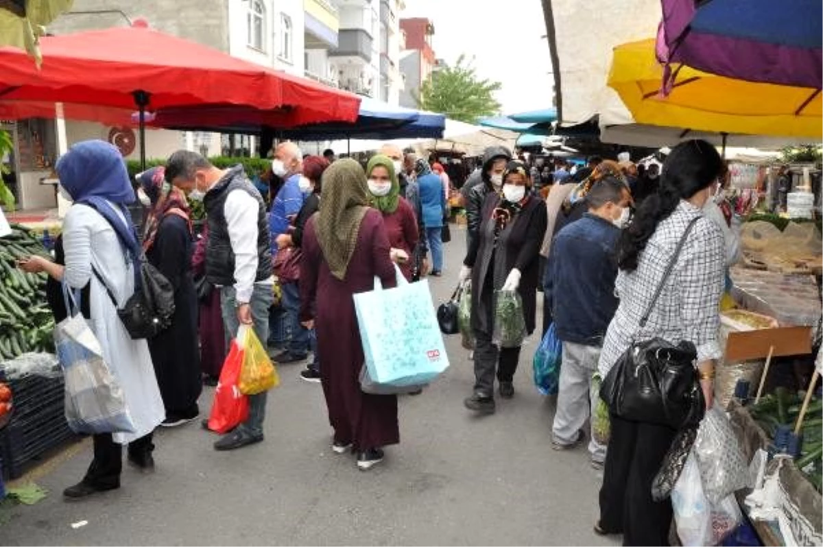 Vatandaşlar, 4 günlük sokağa çıkma yasağı öncesi soluğu pazarlarda aldı