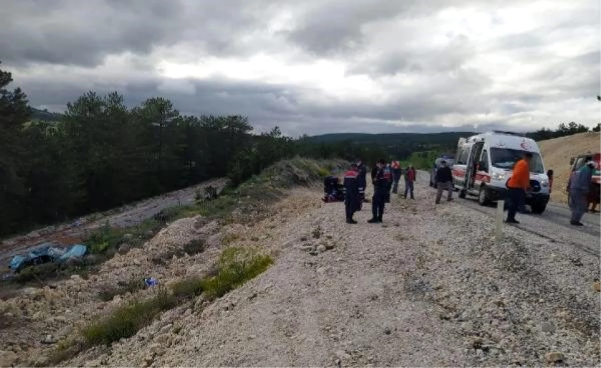 Uçuruma yuvarlanan otomobilin sürücüsü yaralandı