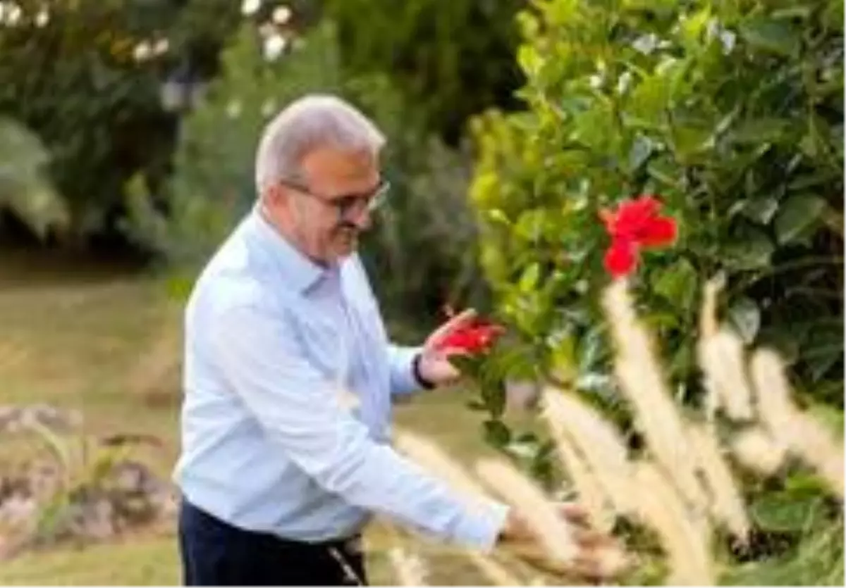 Vali Karaloğlu: "Sevdiklerimizi görüntülü arayacağız"