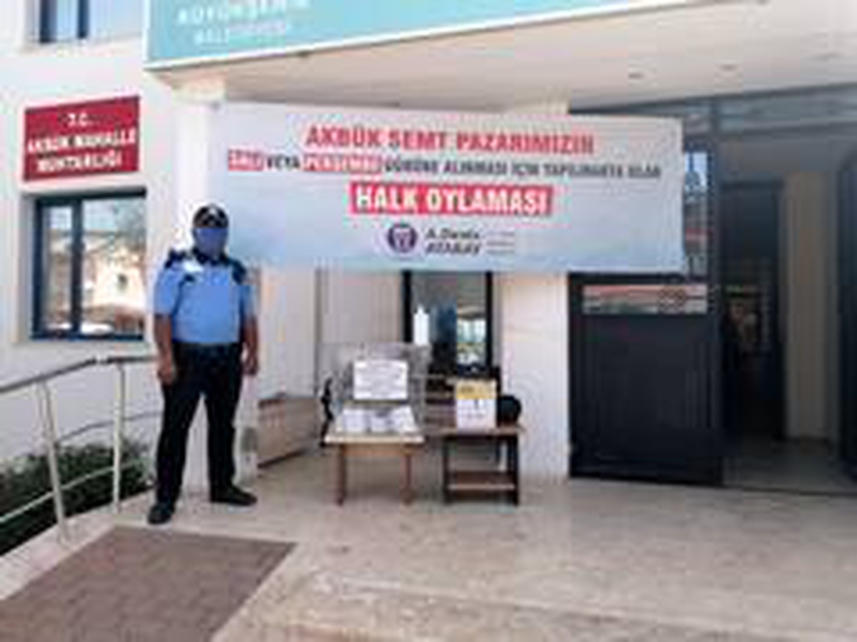 Akbük\'te demokrasi örneği sergilendi