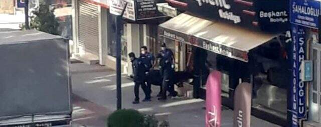 Isparta'da bir vatandaş, tartışığı anne ve babasını öldürüp polise teslim oldu