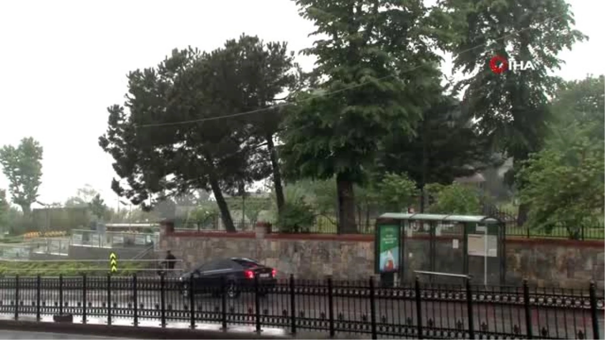 İstanbul Anadolu Yakası\'nda yoğun yağış etkili oldu