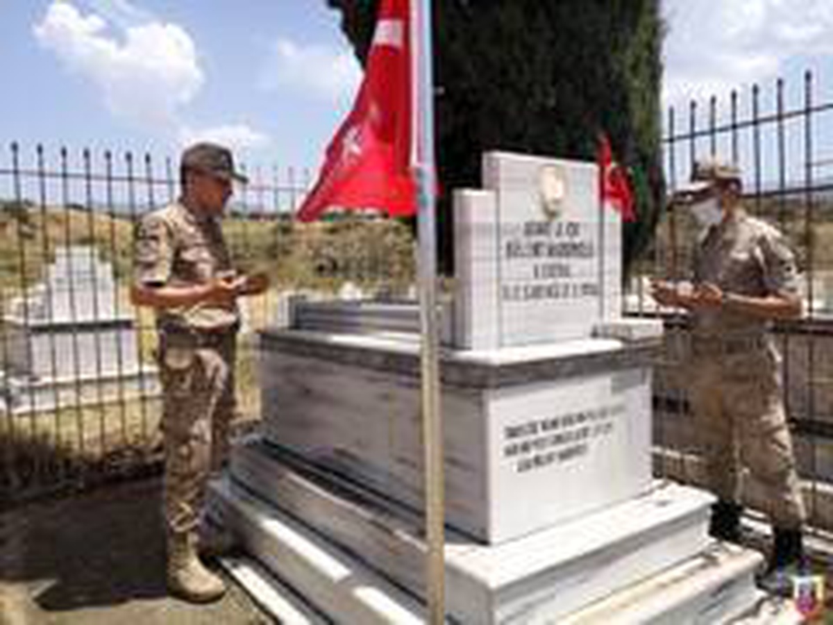 Jandarma Genel Komutanlığından şehit kabirlerine bakım