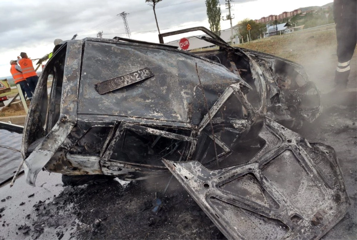 Kaza yapan otomobil yandı: 1 yaralı