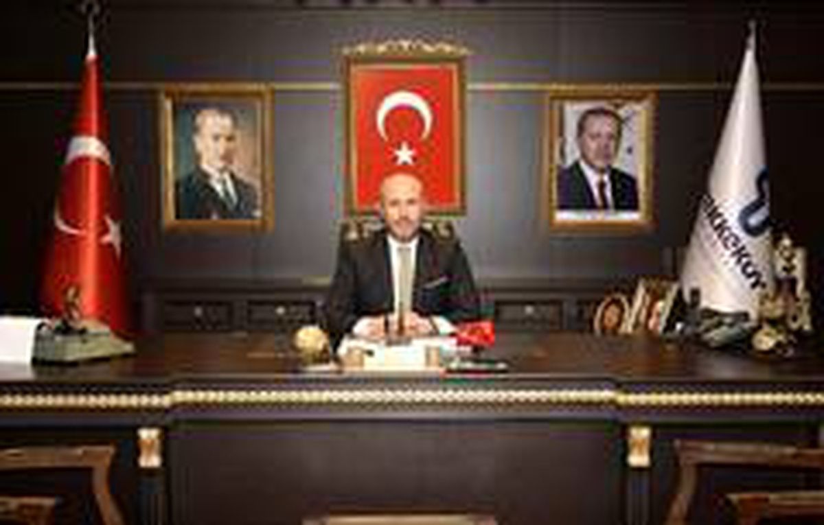 Samsun protokolü vatandaşın bayramını kutladı