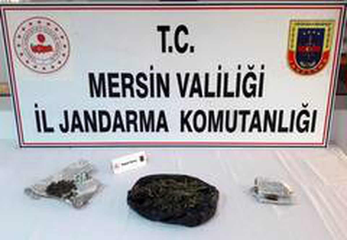 Tarsus\'ta 250 gram esrar ele geçirildi