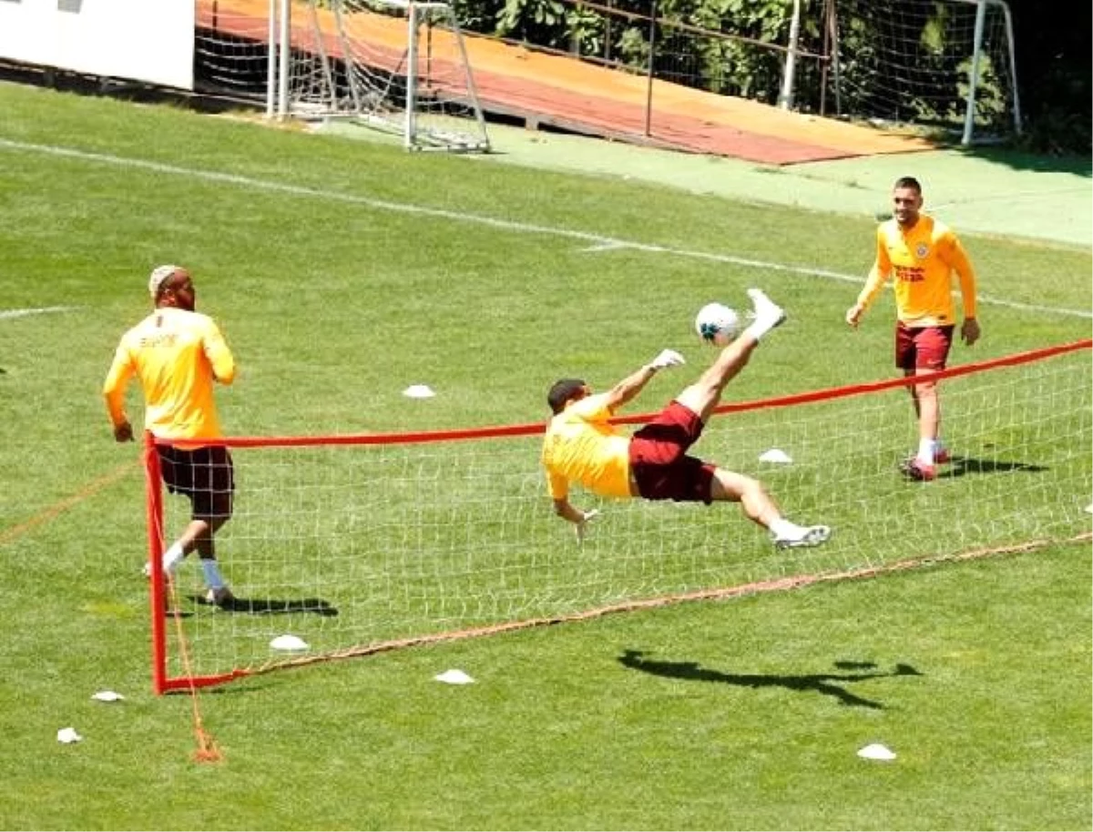 Galatasaray günü çift antrenmanla tamamladı