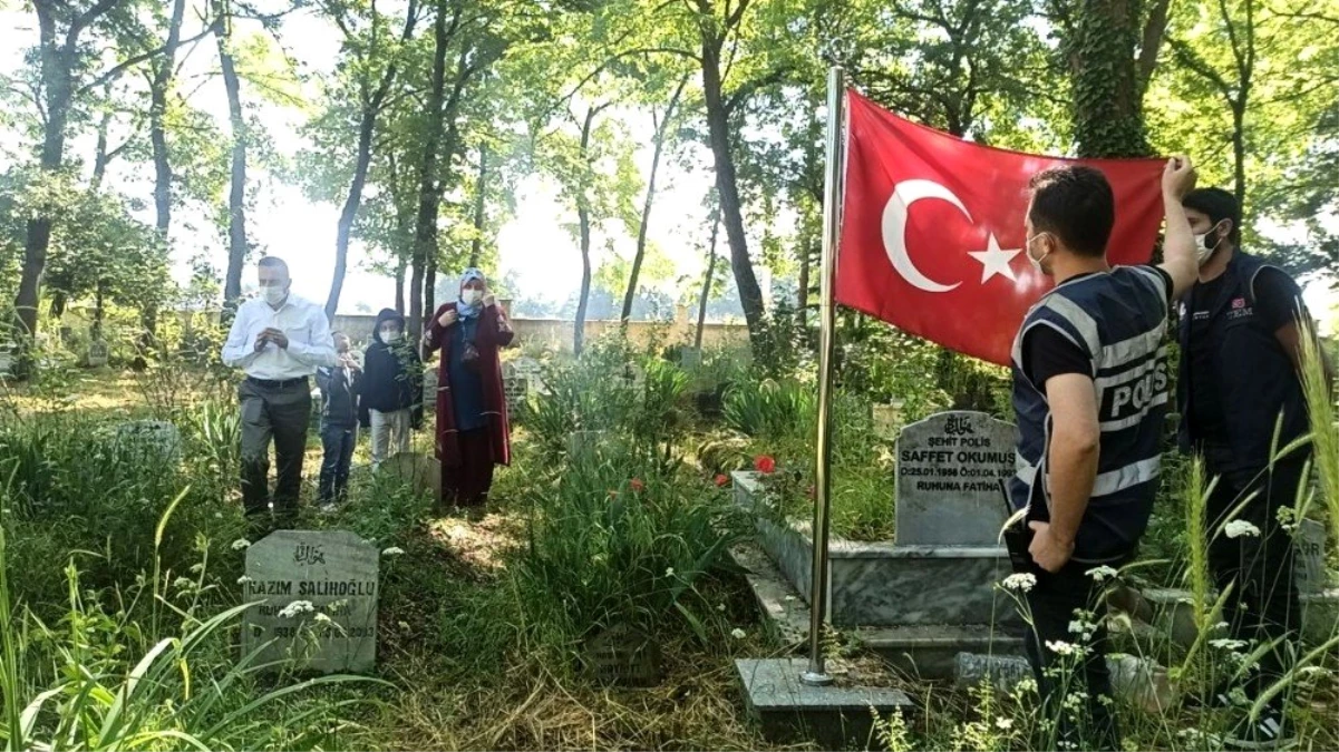 Polis eşliğinde şehitlik ziyareti