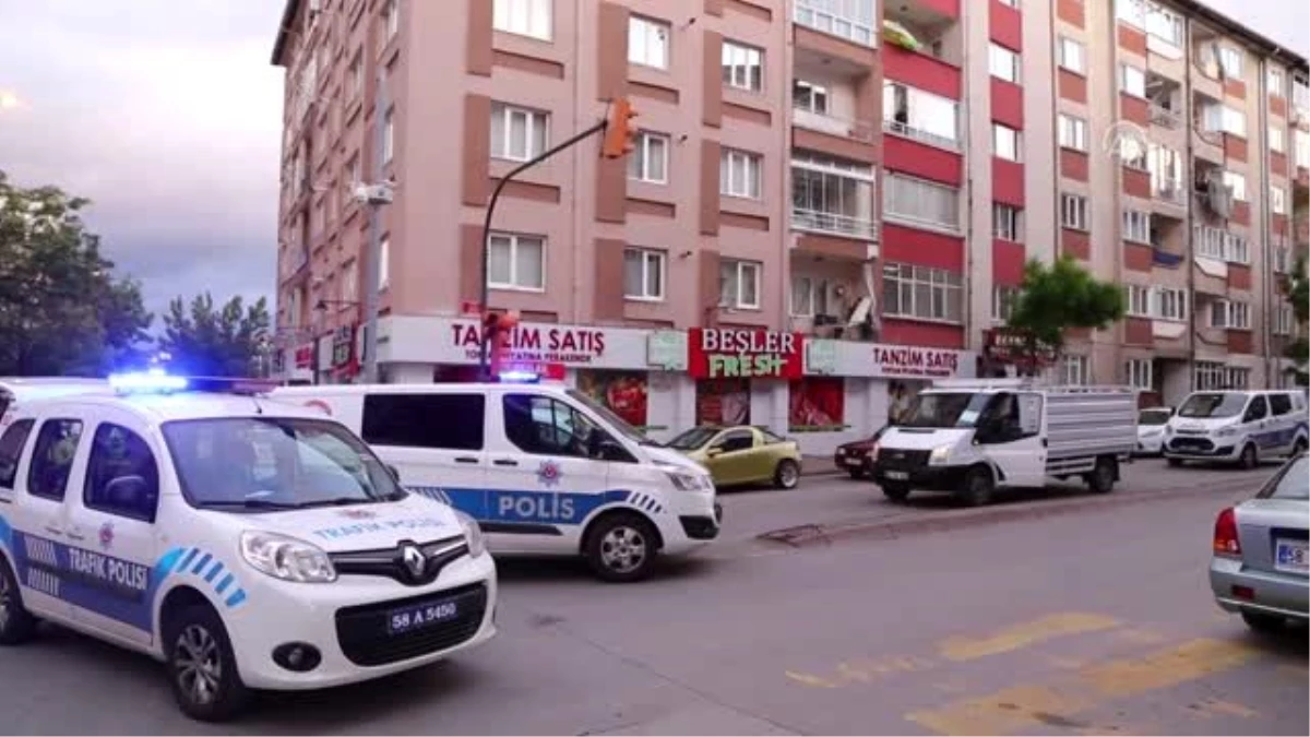 Polisin "dur" ihtarına uymayarak kaçan kamyonet sürücüsüne ceza yazıldı - SİVAS