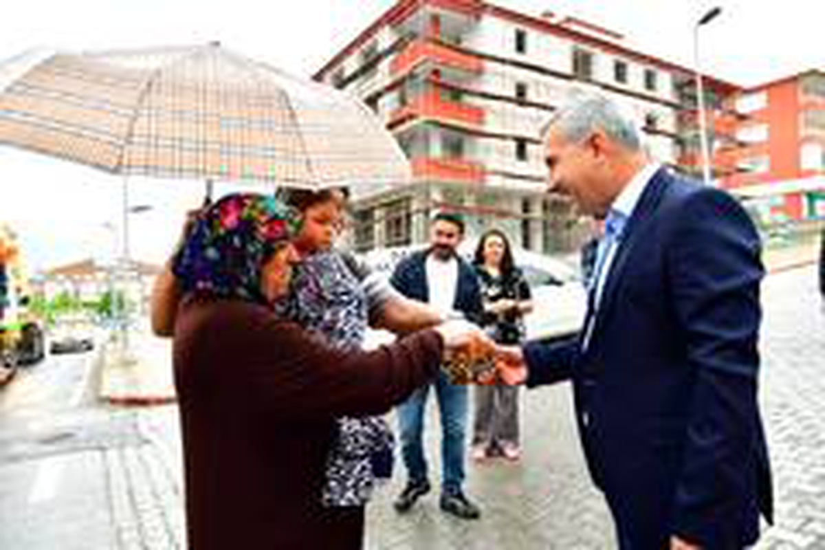 Yeşilyurt Belediyesi bayram coşkusunu sokaklara taşıdı