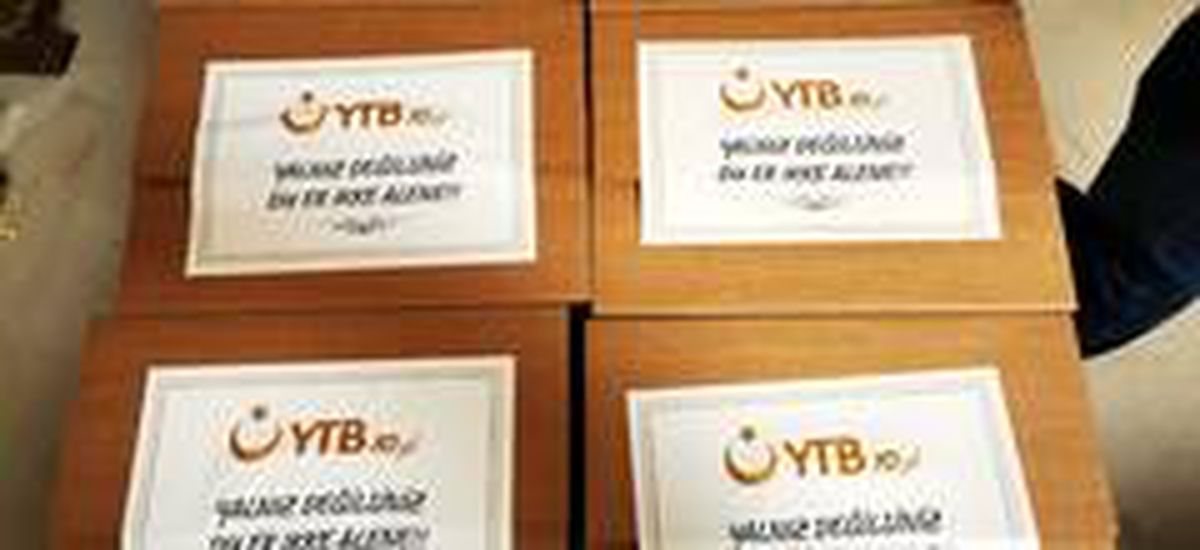 YTB desteğiyle Danimarka\'da yaşlı vatandaşlara bayram hediyesi
