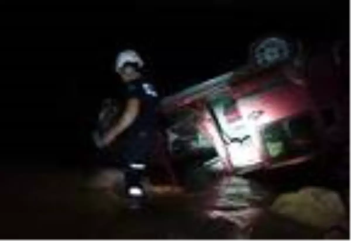 Araç köprüden uçtu, kadın sürücü öldü