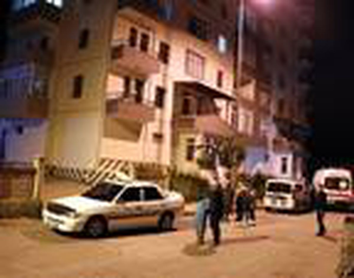 Bayramlaşmak için gittikleri akrabalarını ölü buldular