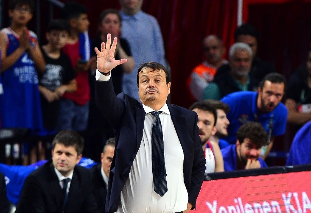 Ergin Ataman: "Şampiyonluk hayallerimizin yeniden yeşermesi dileğiyle"