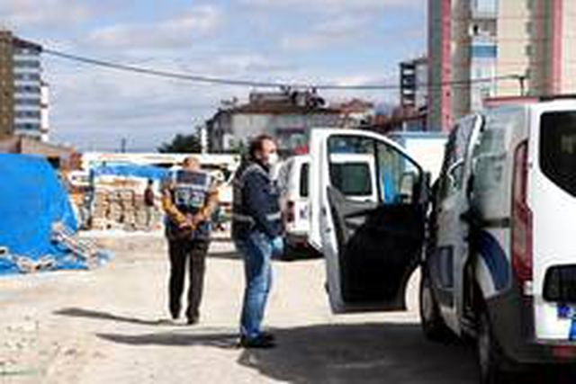 Acı olay yakınları inşaata gelince ortaya çıktı! Bekçi ölü bulundu