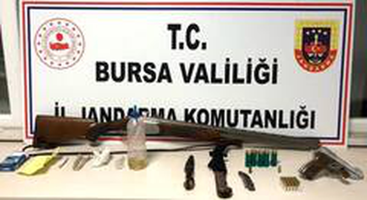 Kısıtlamaya uymayınca yakayı ele verdiler