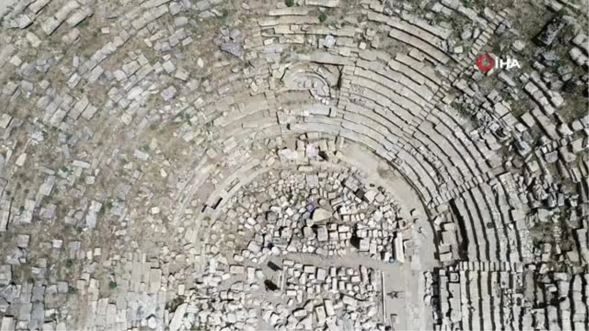 Laodikya Antik Kenti\'ndeki \'Batı (Helenistik) Tiyatro\' perdelerini 30 Ağustos\'ta açmaya hazırlanıyor