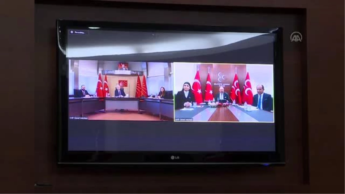 MHP\'de partiler arası bayramlaşma video konferansla yapıldı