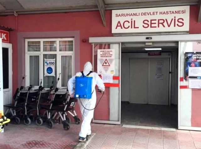 Doktor ve hemşireler koronavirüse yakalandı, devlet hastanesi kapatıldı