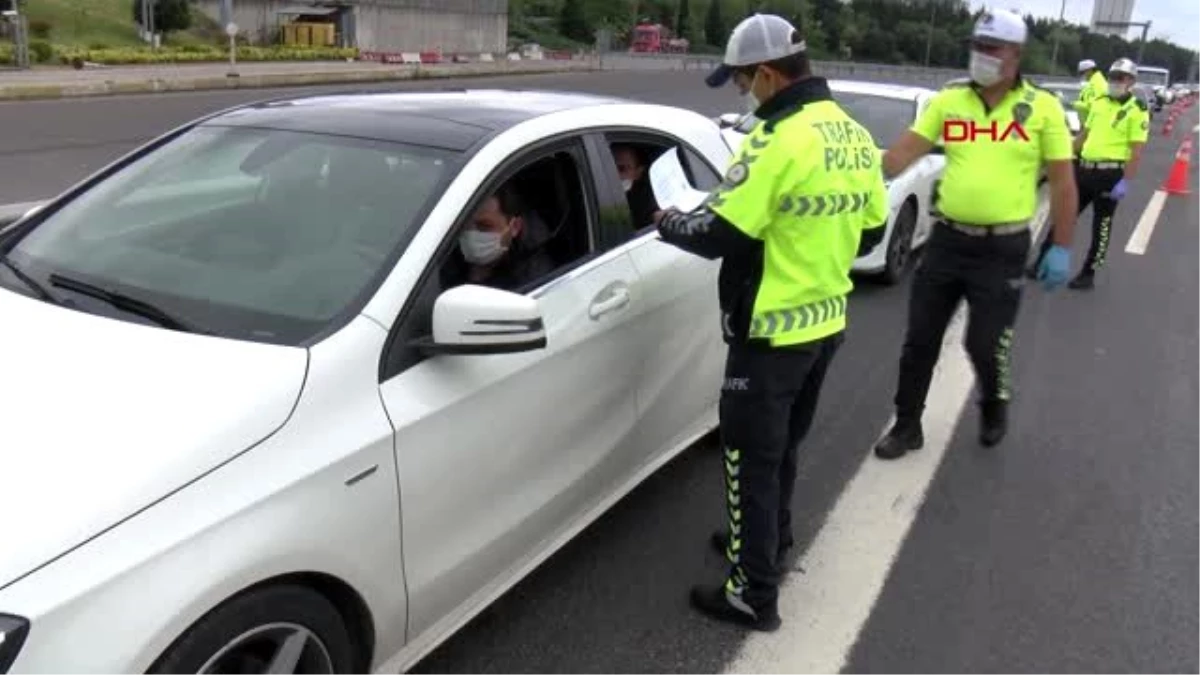 TRAFİK UYGULAMASINDA VATANDAŞLARA KOLONYA İKRAMI