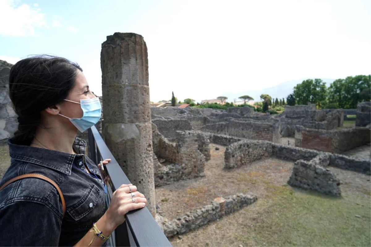 İtalya\'da Pompeii Antik Kenti yeniden ziyaretçilere açıldı