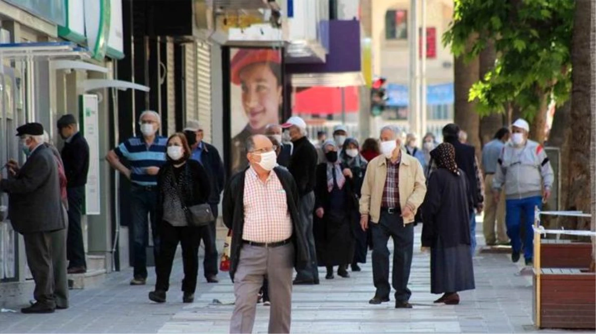 Maskesiz sokağa çıkmanın yasak olduğu il sayısı 36\'ya yükseldi