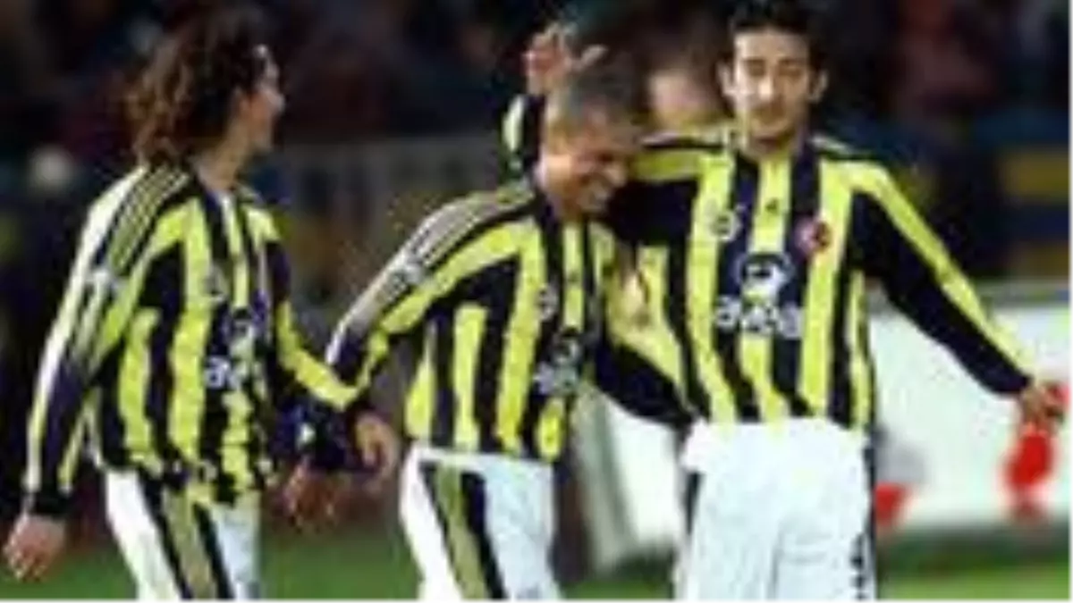 Mehmet Aurelio\'dan sonra Tuncay Şanlı da Fenerbahçe\'de yardımcı hoca olacak