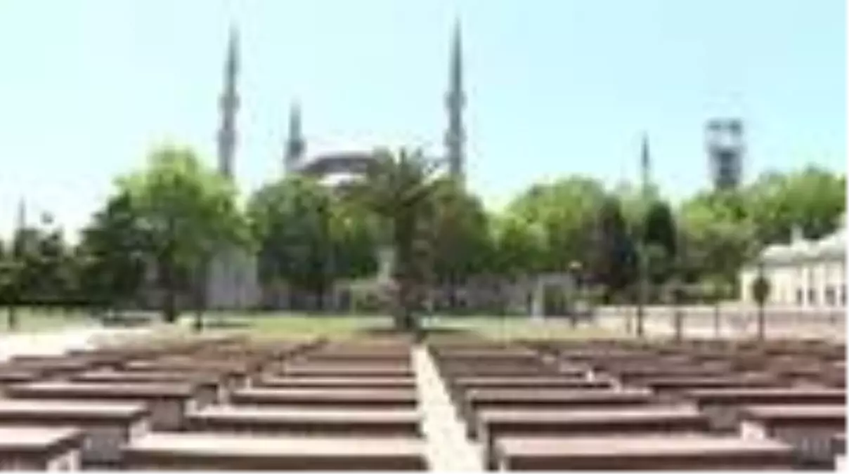 Sultanahmet Camii, 29 Mayıs\'ta kılınacak olan cuma namazı öncesinde dezenfekte edildi