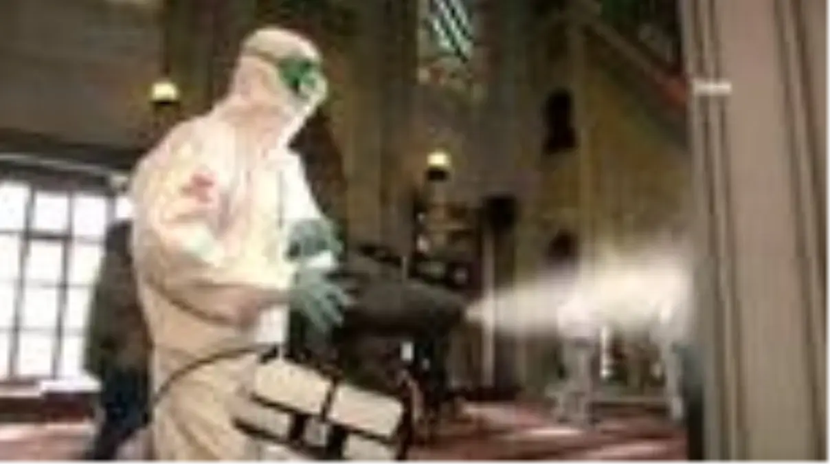 Sultanahmet Camii dezenfekte edildi