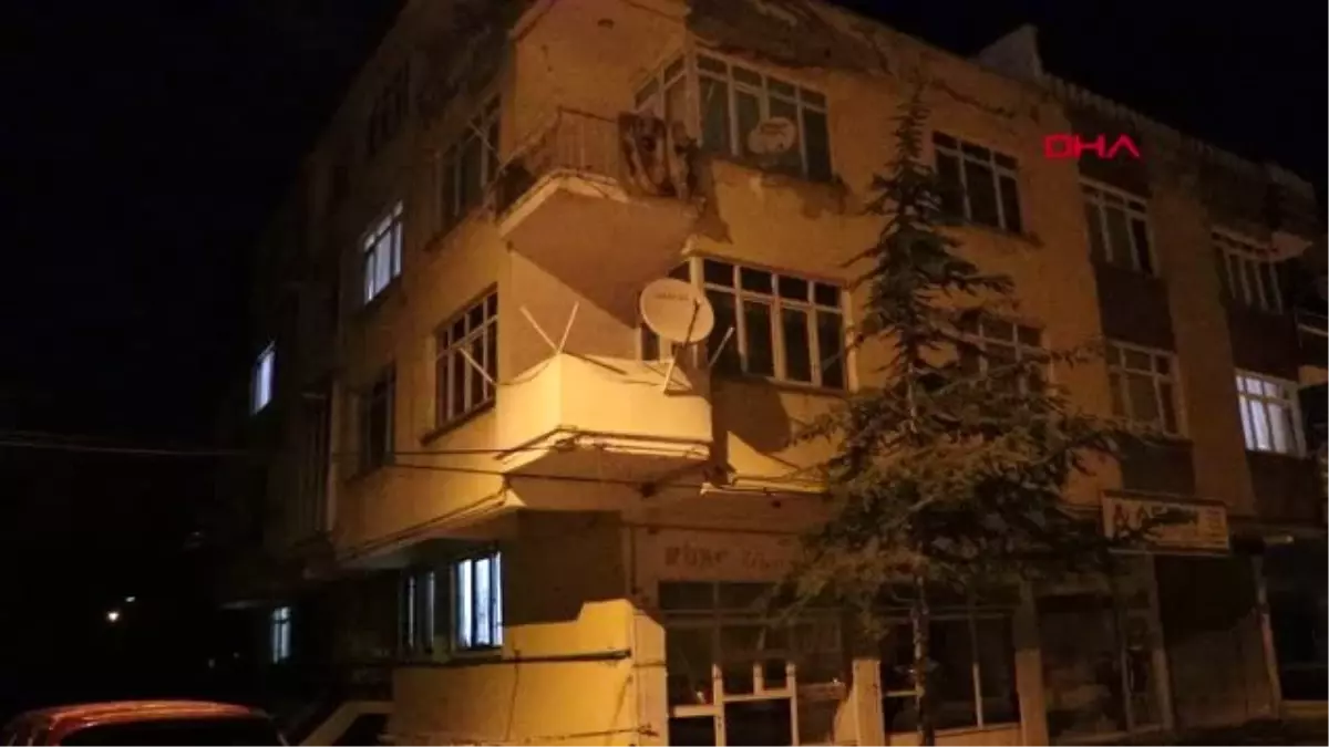 3 katlı apartmana \'koronavirüs\' karantinası