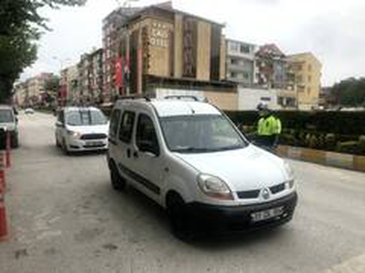 Bozüyük\'te yasağa uymayan 162 kişiye idari para cezası uygulandı