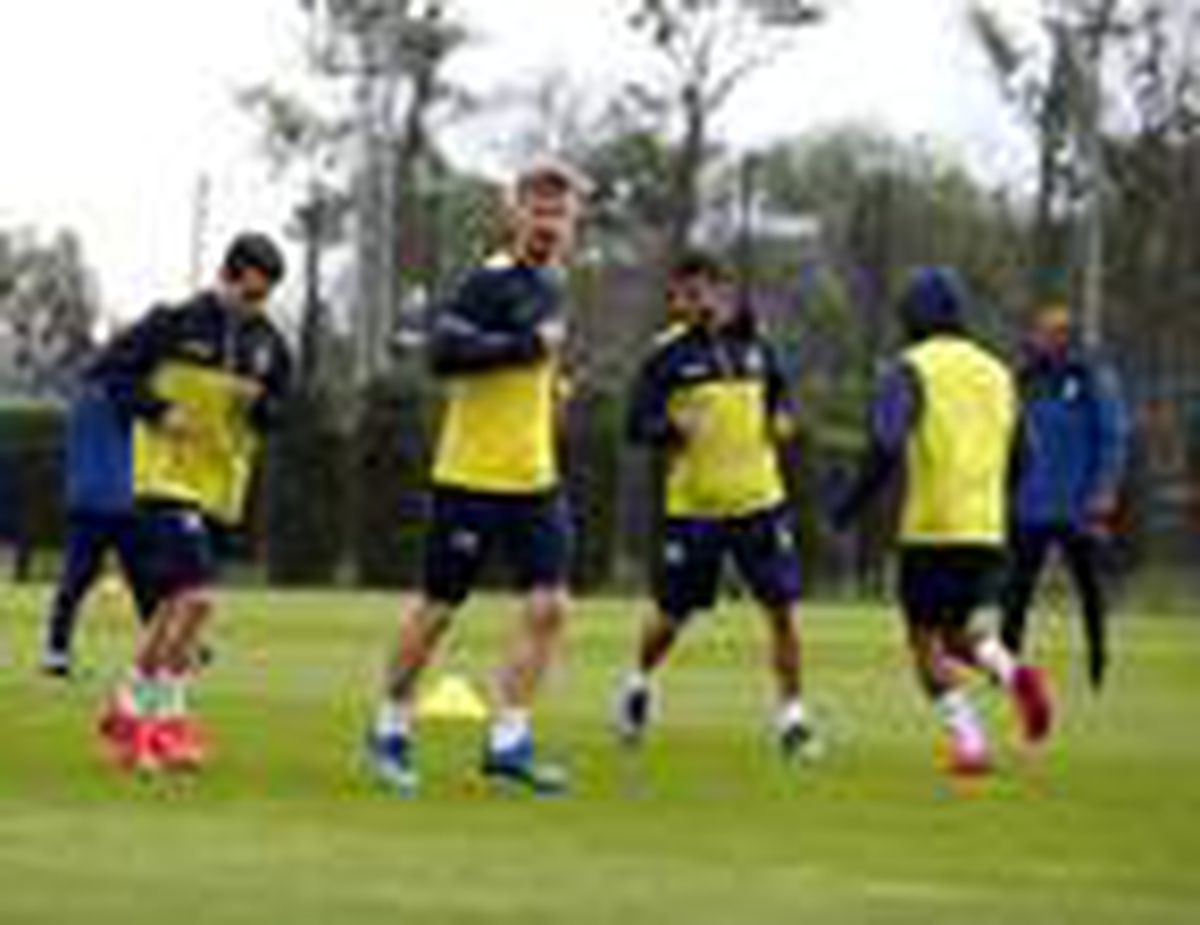 Fenerbahçe günü çift idmanla tamamladı