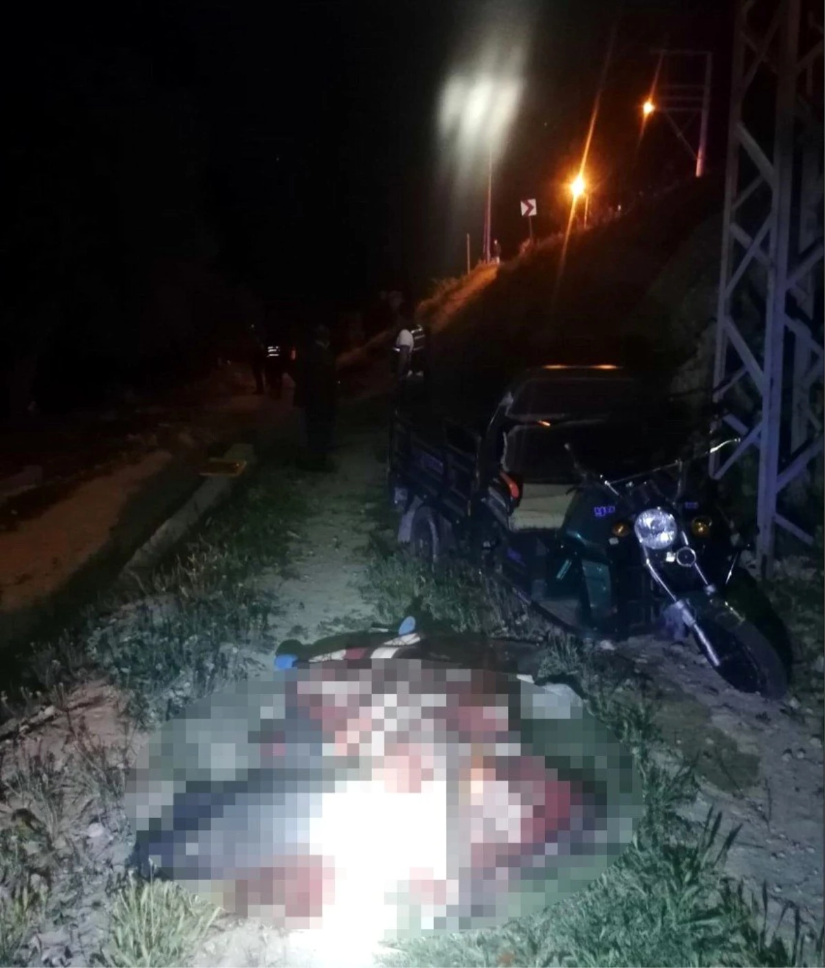 Konya\'da triportör takla attı: 2 ölü, 1 yaralı
