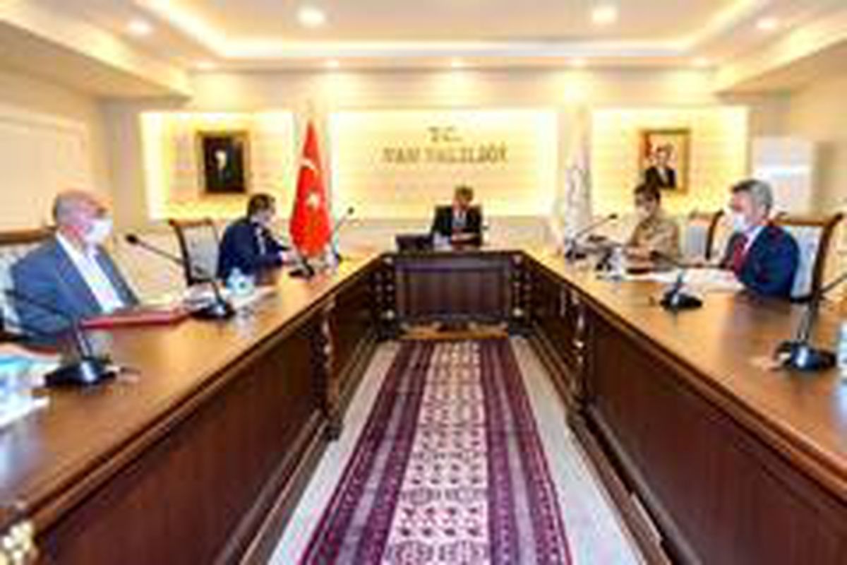 Van\'da toplu ibadet yapılacak yerlerde alınacak tedbirler karara bağlandı