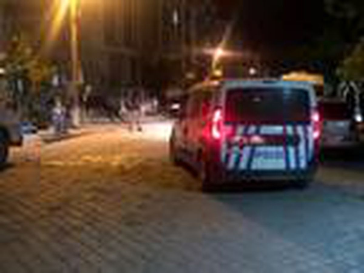 18 yaşındaki genç, araçtan açılan ateşle yaralandı