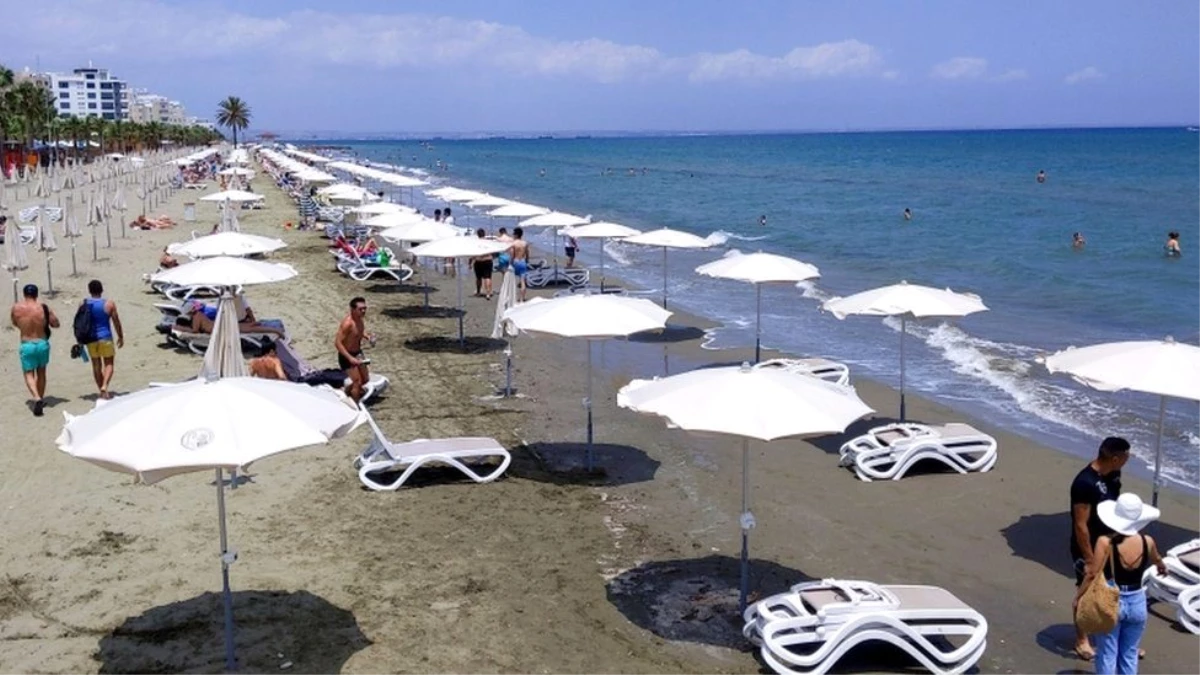 Güney Kıbrıs, adaya geldikten sonra koronavirüs kapanların tedavi masraflarını üstlenecek