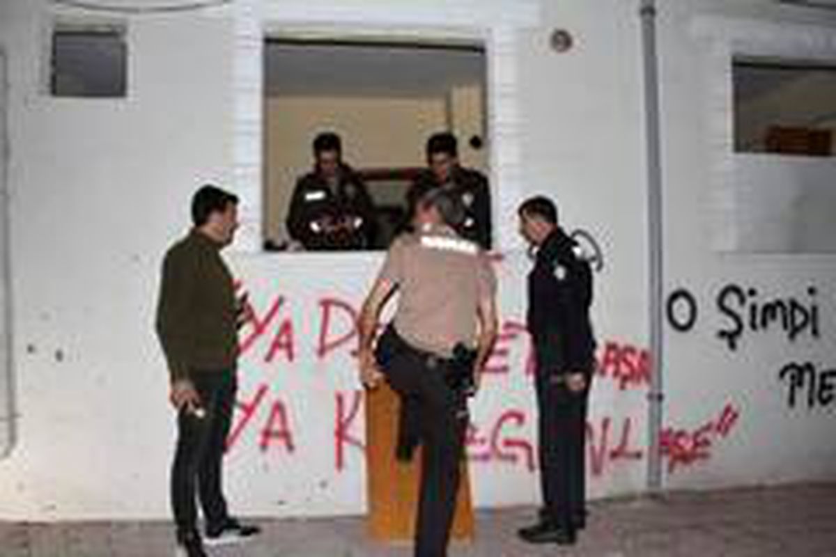 Katil, kulüp başkanı ve oğlu çıktı, saklanırken yakalandı